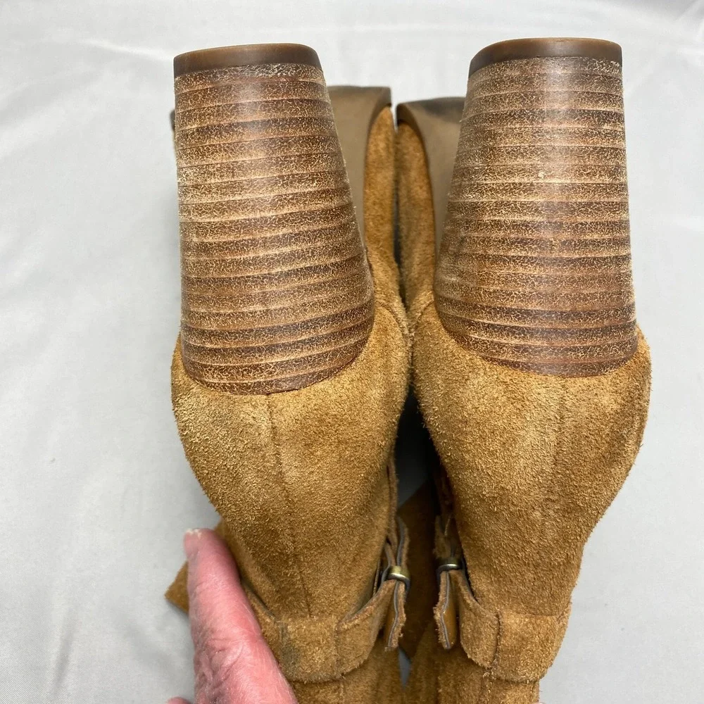 Koolaburra‎ Ugg Ankle Boots 7 Chestnut Brown Suede Samiah Buckle Heeled Bootie - Picture 7 of 7